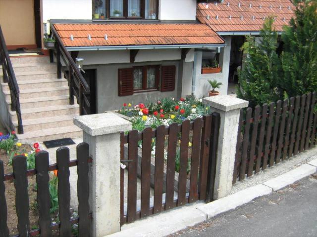 Zlatiborski Gajevi 公寓